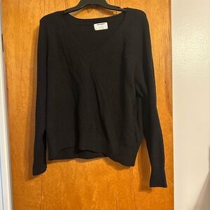 Old Navy Black V-Neck Sweater